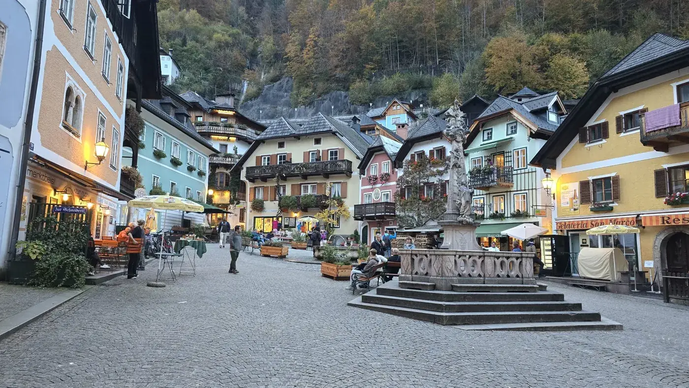 Hallstatt, Austri